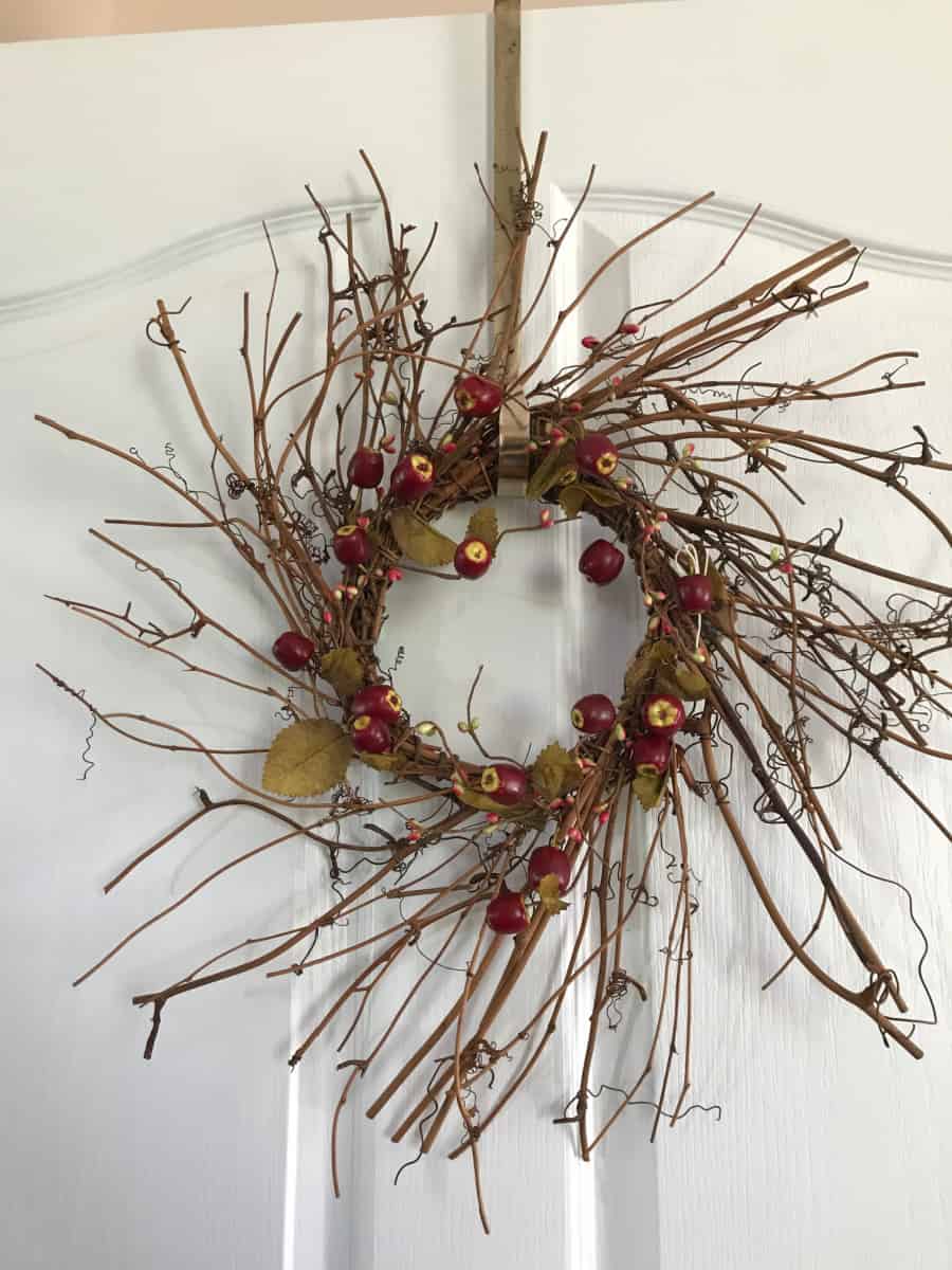 Fall Apple Grapevine Wreath – KatsCreationsNMore